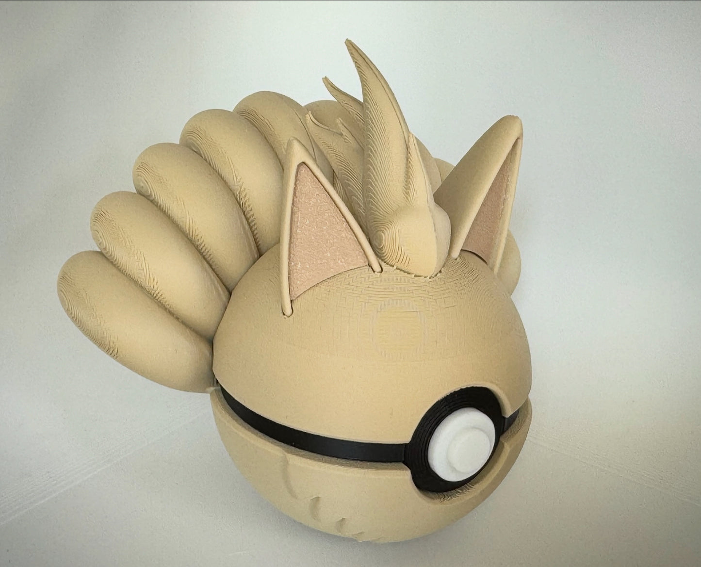 #0038 Ninetails Character Ball