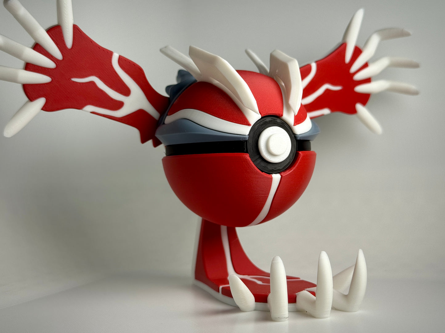 #0717 Shiny Yveltal Character Ball