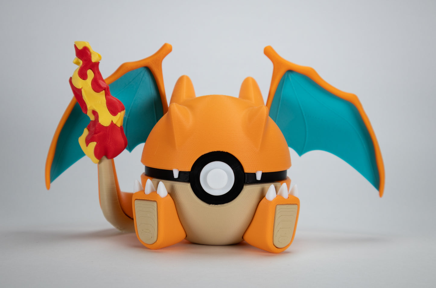 #0006 Charizard Character Ball