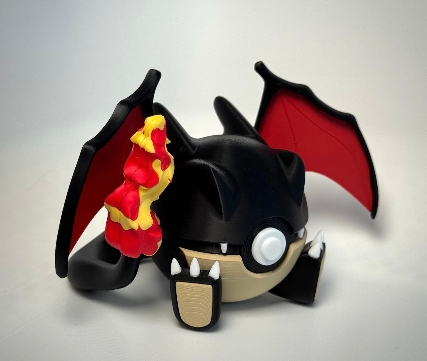 #0006 Shiny Charizard Character Ball