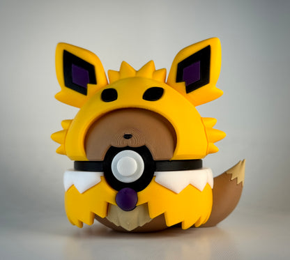 #0133 Eevee Poncho Character Ball
