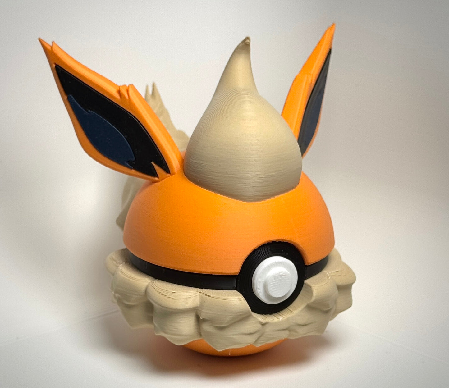 #0136 Flareon Character Ball