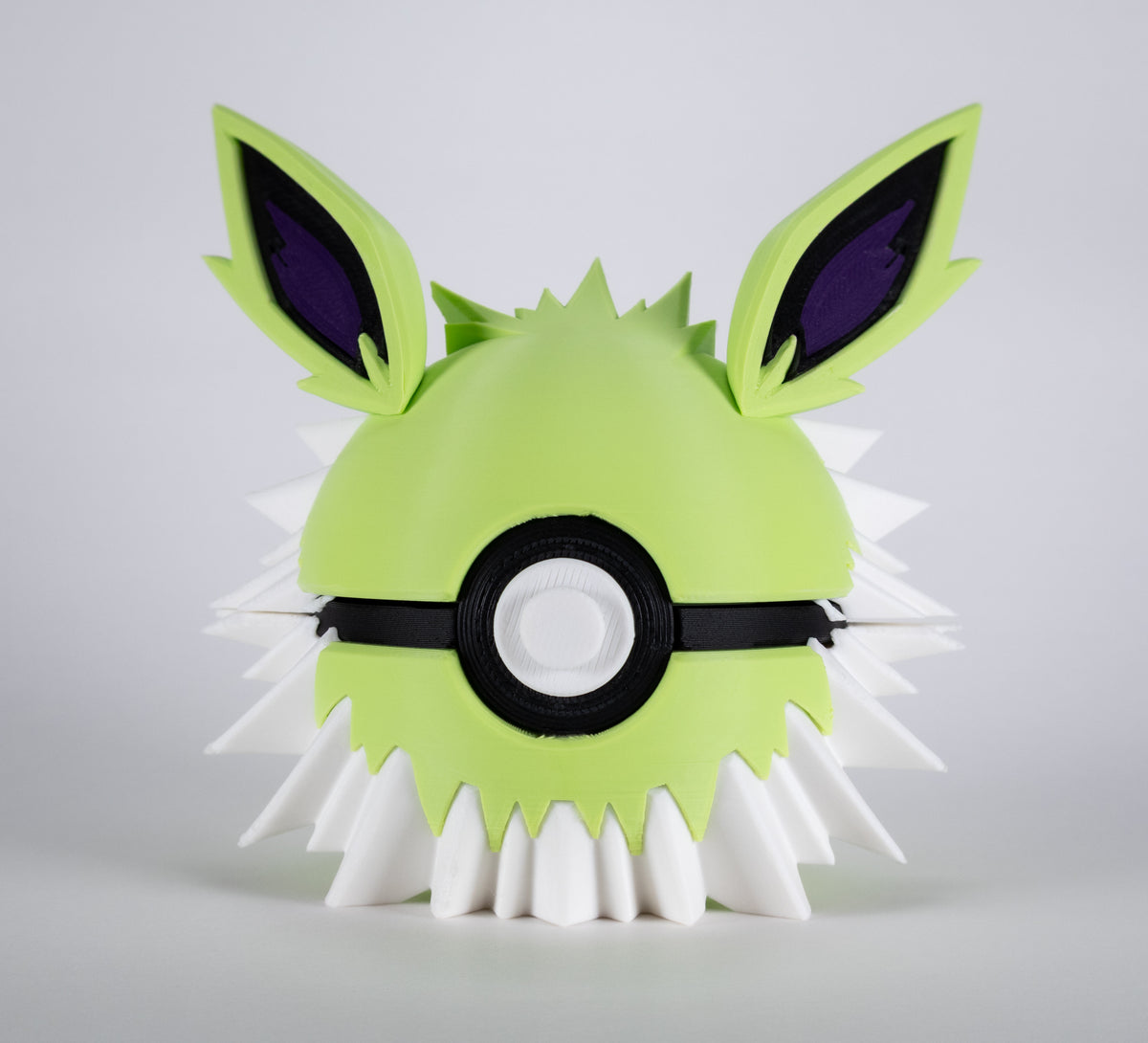 #0135 Shiny Jolteon Character Ball