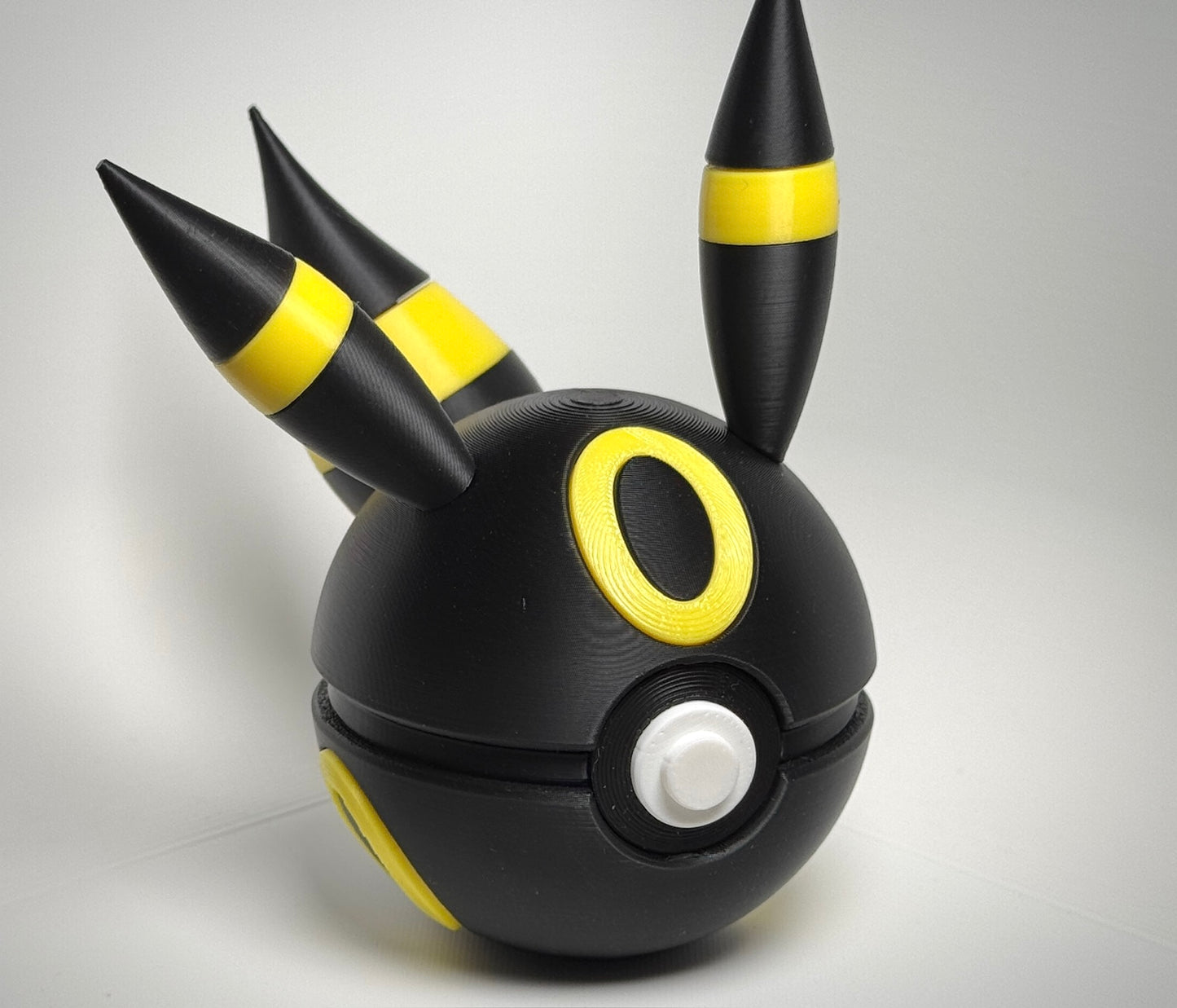 #0197 Umbreon Character Ball